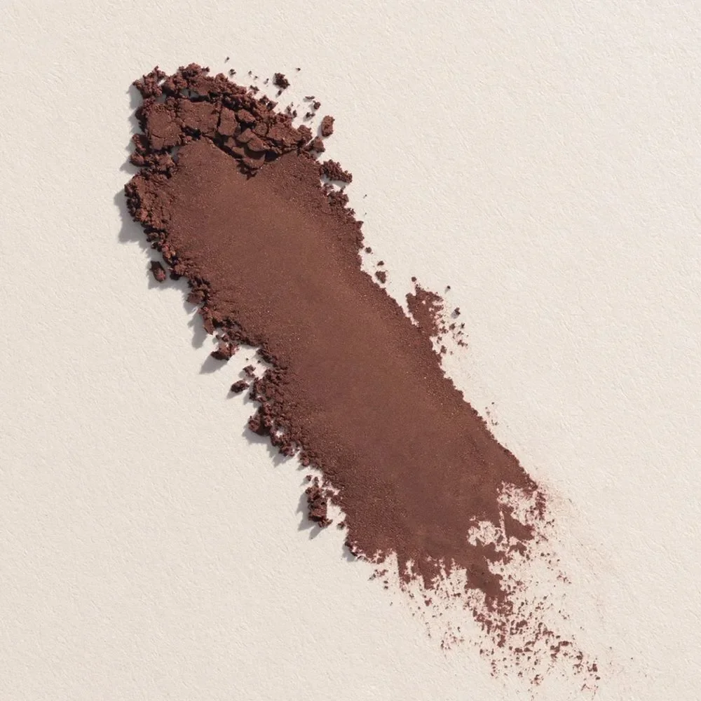 Vesca Kissed by Soft Matte Bronzing Powder in Maldives, rich neutral undertones